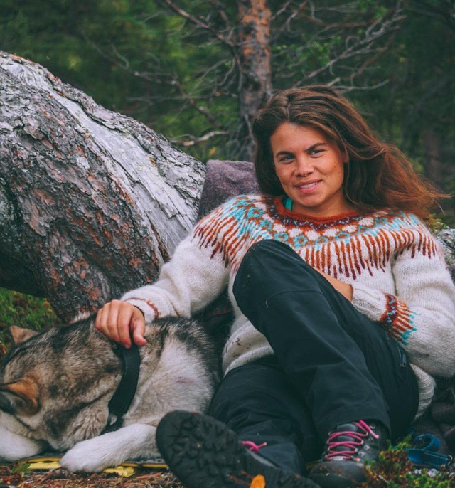 Hopi Sweater Kit - Col 13 (White and Apricot Lettlopi) - Wool &amp; Pattern - Linka Neumann