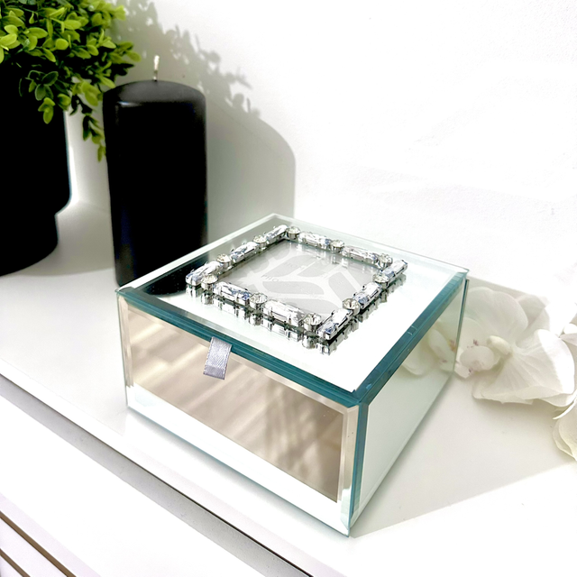 Mirrored Keepsake Box - Elegant Photo Frame for Display and Storage