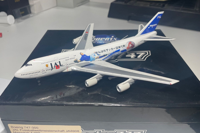 1/300 Boeing 747-300 JAL Fussball-WM 2002 Metall