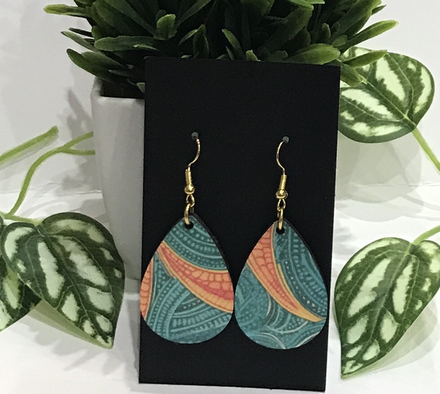 Wood Mix Coloured Dangling Earrings- MSDE53