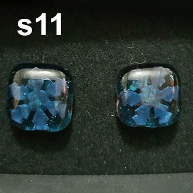 S11 Blue snowflake fused glass stud earrings