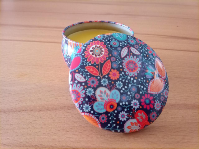 Kleine dekorative Blechdosenkerze, Design 9