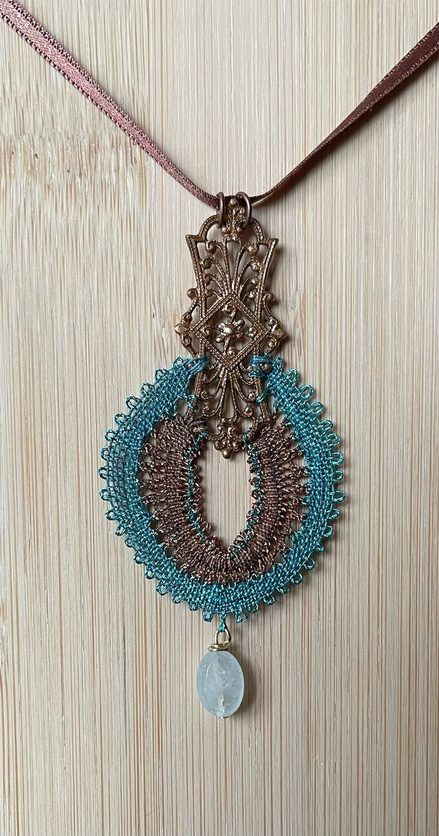 Pendentif ovale - turquoise et brun