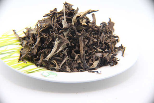 Trompettes des morts (craterellus cornucopioides) séchées sachet de 50g (uniquement pour Noël) 