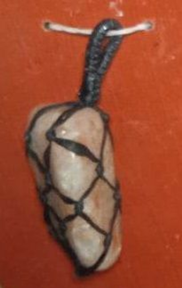 pierre de soleil (pendentif) 