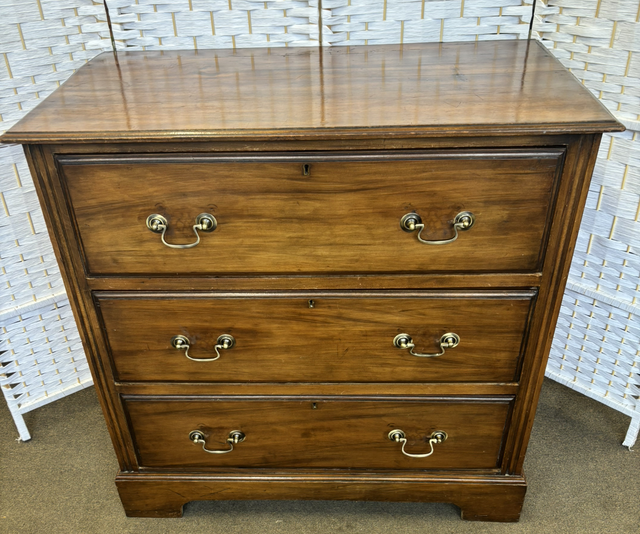 Antique Mahogany Chest Of Drawers