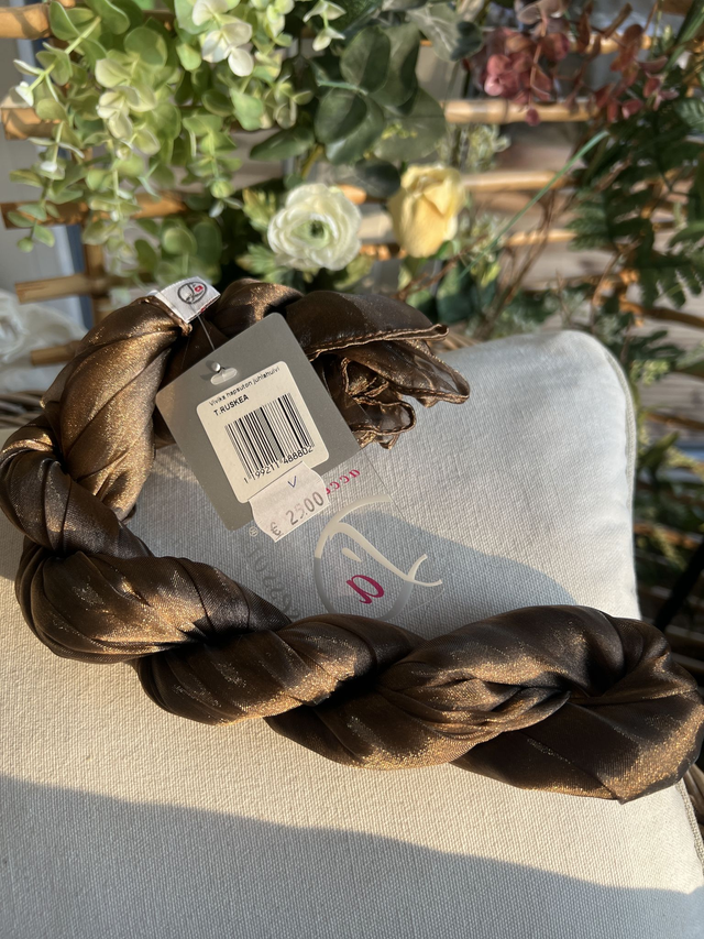 Lasessor Vivika juhlahuivi tummanruskea 