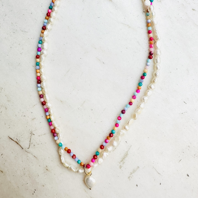 Süsswasser-mit bunten Muschelperlen