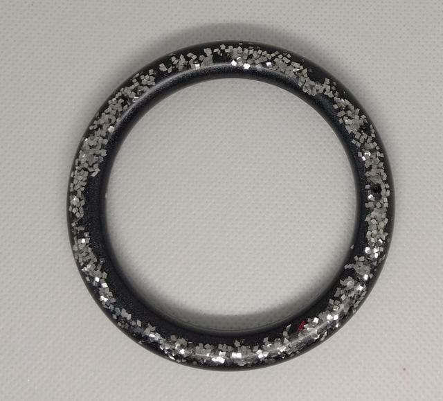 Bracelet noir et paillettes argentées 6cm