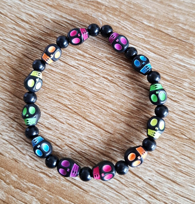 Rainbow skull beaded bracelet 