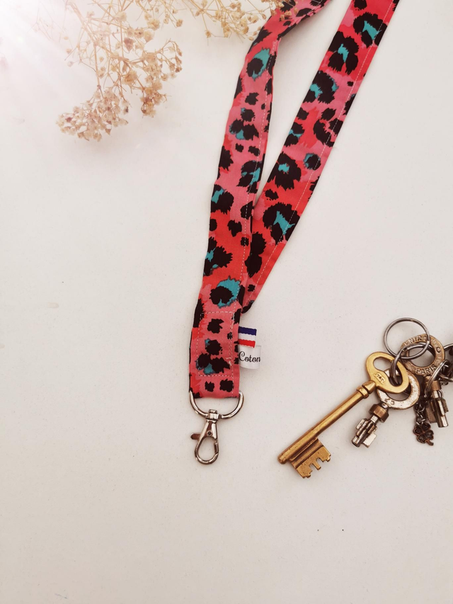 Attache clefs léopard rose/vert