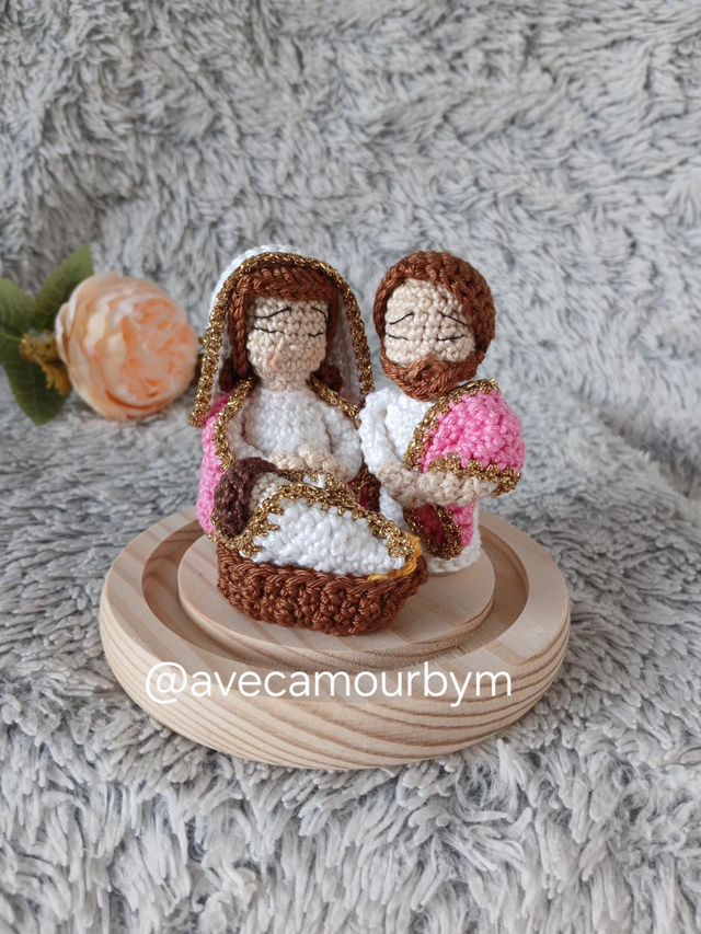 Mini crèche sous cloche