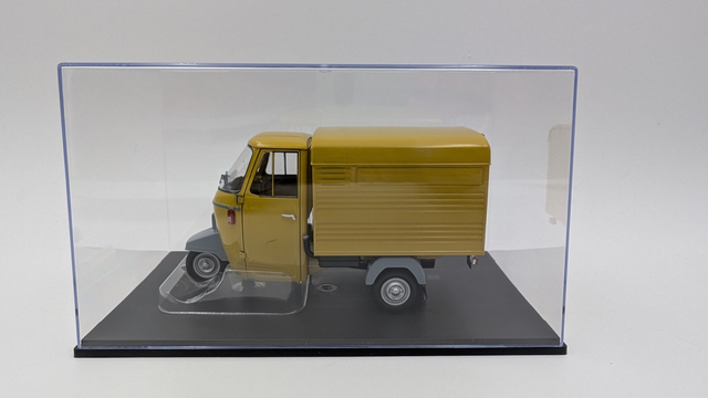 Piaggio Ape P501 year 1979 - 1:18