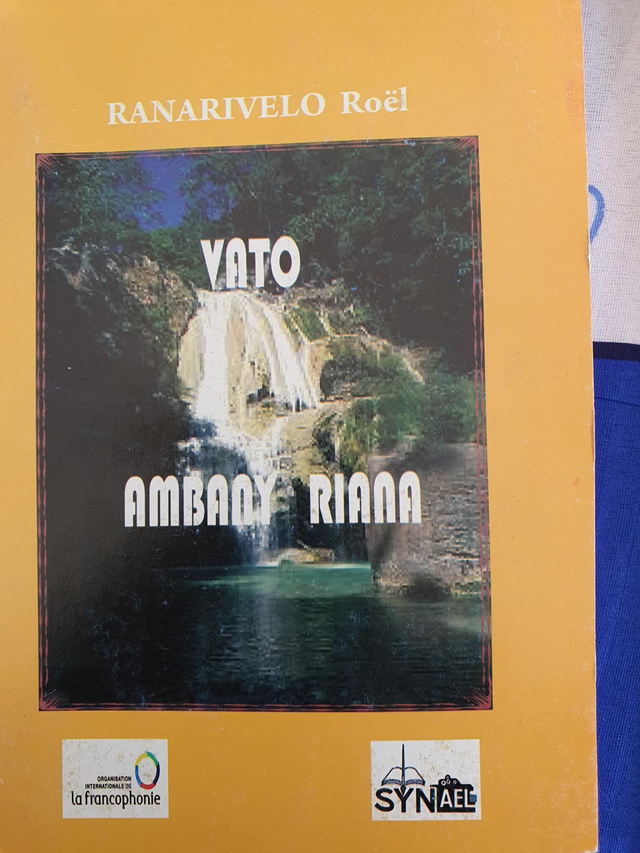 Vato ambany riana de Roel Ranarivelo