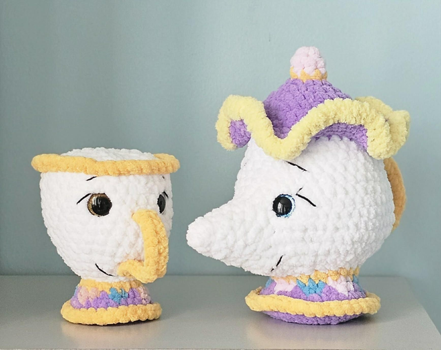 La théière + La tasse