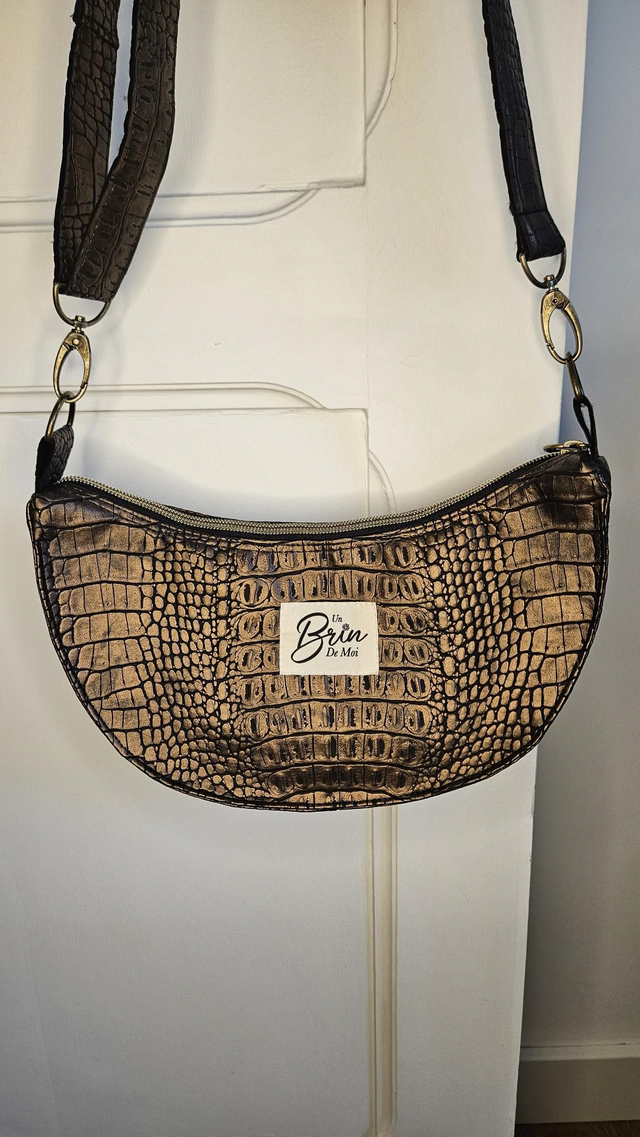 Sac demi-lune en simili cuir marron/cuivré 