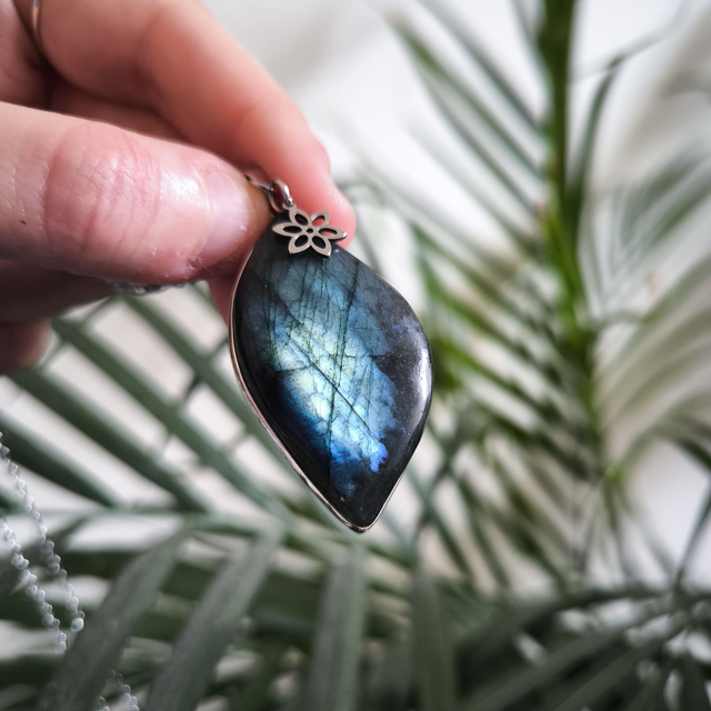 Collier protecteur - Labradorite (4)