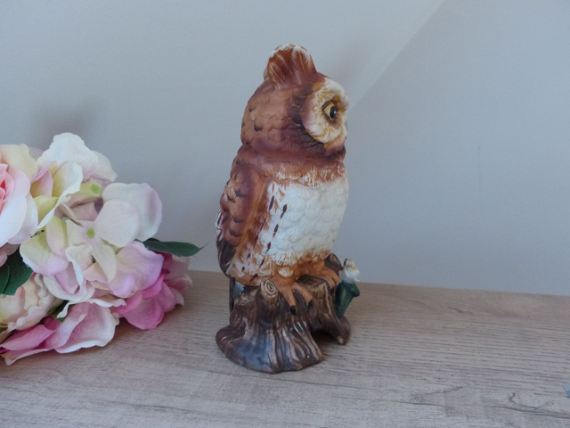 Statuette Hibou Vintage - Artisanat Taïwanais pour Ambiance Ferme Chic - Hibou Céramique avec Fleur – Charme Bucolique Maison de Campagne
