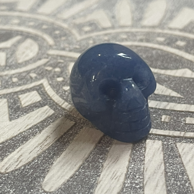Mini Skull - Blue Quartz
