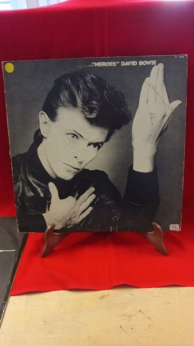 David Bowie – Heroes