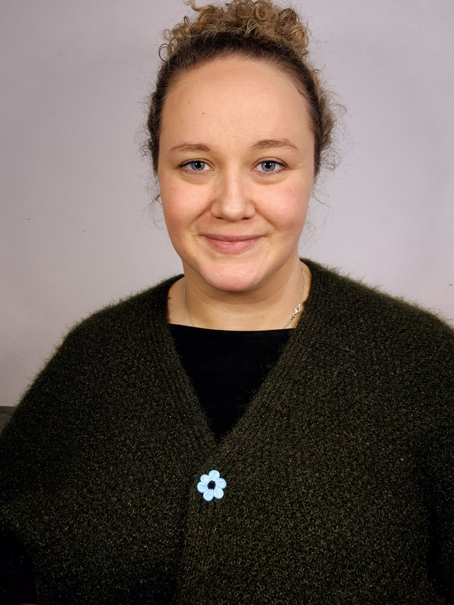 Pin's Marguerite bleue 1