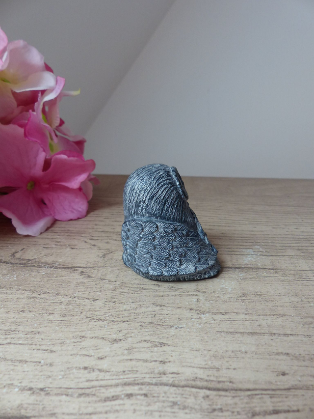 Sculpture vintage chouette en pierre de savon aux grands yeux noirs – Edmund Wolf Design fait main au Canada – Pour collection ou bureau