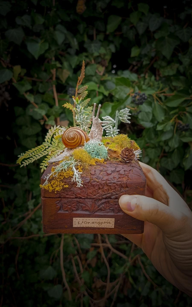 Le Porteur de Lumière du Jardin - Sculpture fantastique 