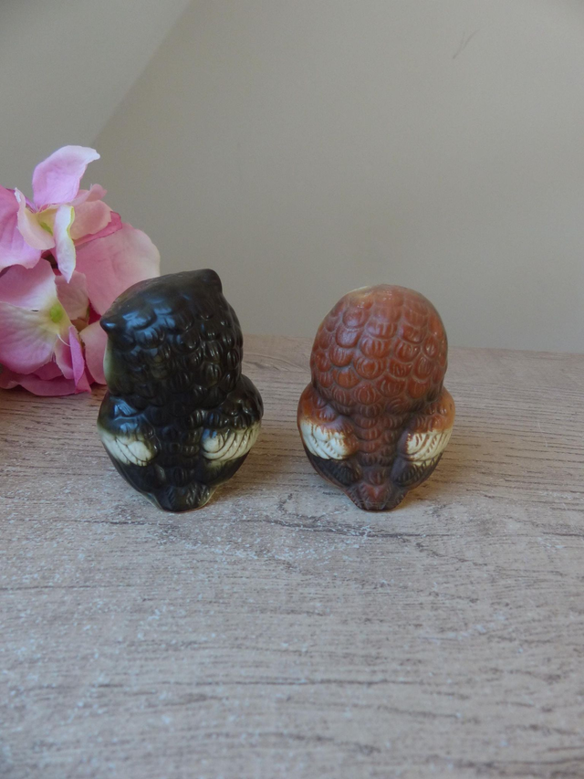 Vintage couple de chouettes en céramique fabriquées en Corée peintes à la main Vaga International, collection mignons bébés animaux oiseaux
