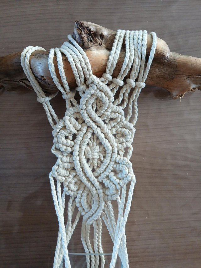 Support en macramé plante ou bouteille