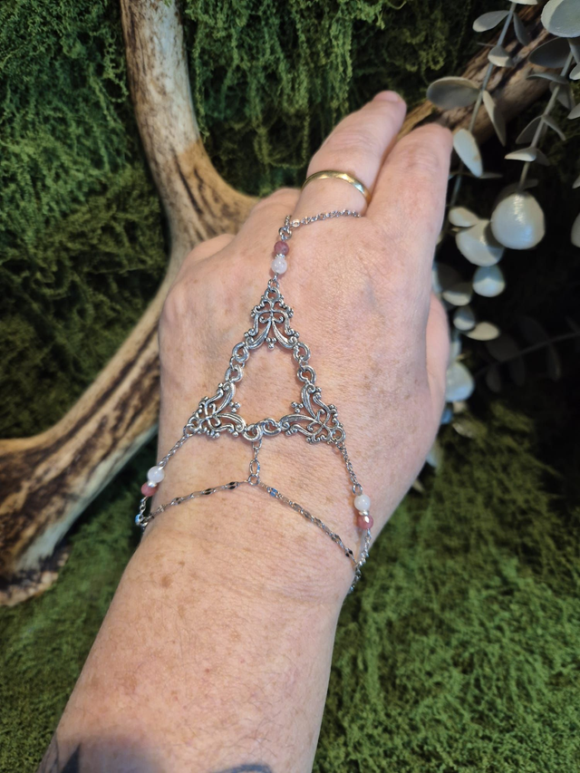 Triangle du Cœur - Collection Voile de Main