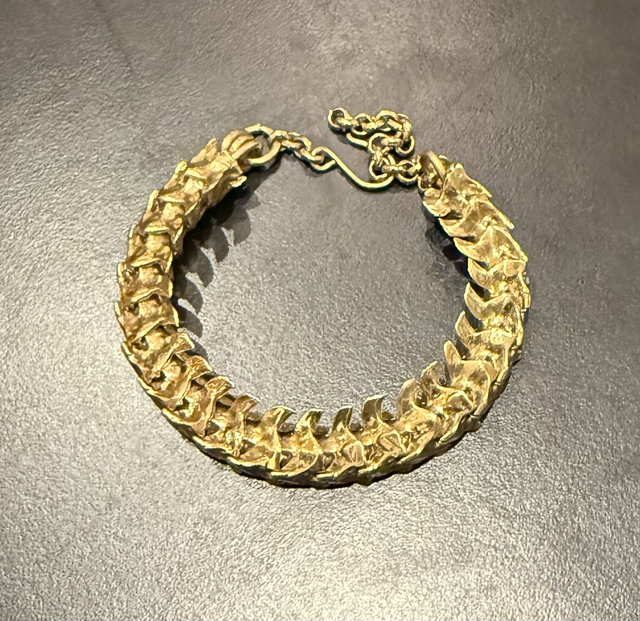 2626004 VERTEBRA BRACELET BRASS