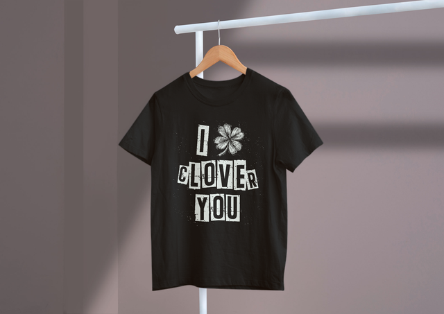 I Clover You St. Patrick’s Day Fun Love Humor Retro Motivational. I Clover You, St. Patrick's Day, Spaß, Liebe, Humor, Retro, motivierend
