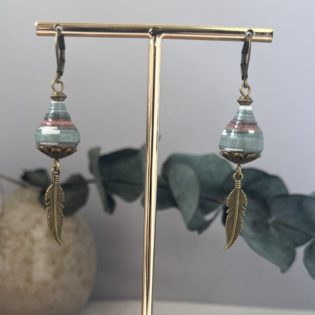 #260 Boucles d’oreilles affiche