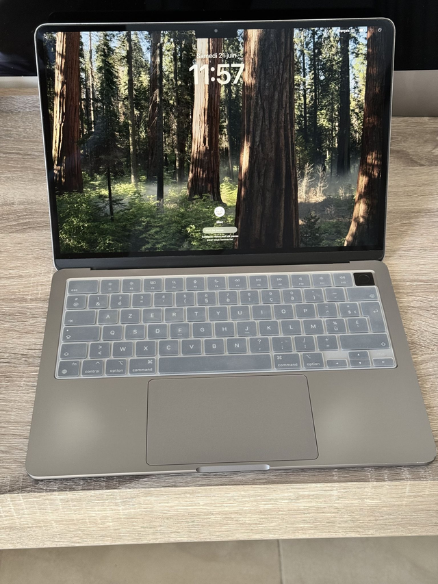 Macbook Air 13'' 2022 M2 8Go 256 Go 