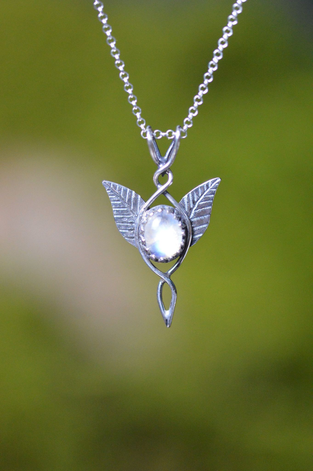 Pendentif Elfique - "Lueur" Pierre de Lune 2