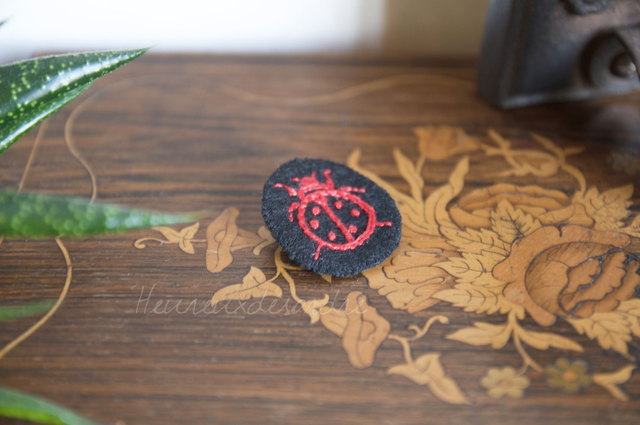 Broche coccinelle