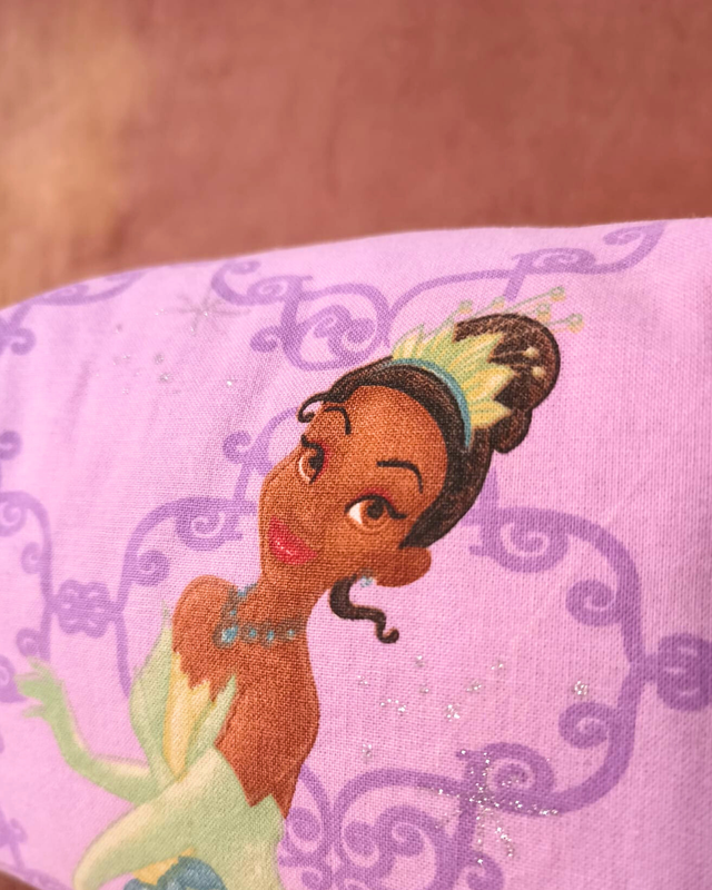✨ Trousse matelassée upcyclée – Édition La Princesse et la Grenouille (Tiana & Naveen) ✨