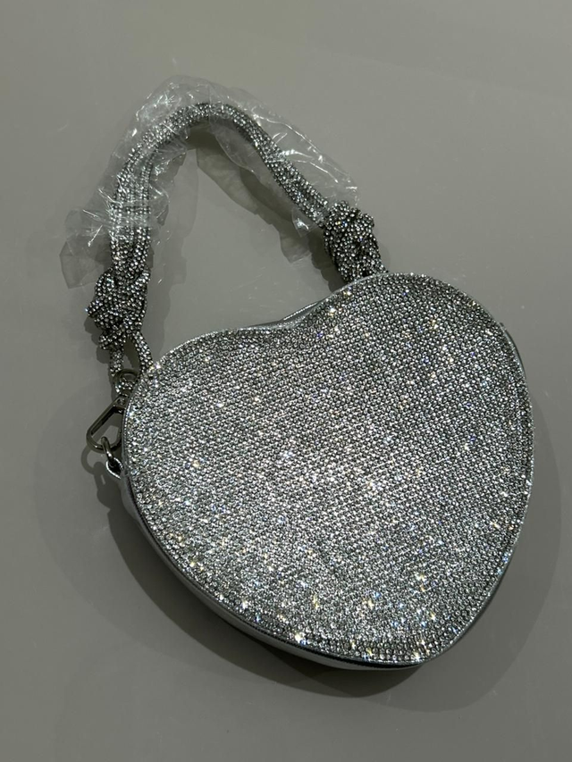 BOLSA FORMATO CORAÇÃO BRILHO COM 3 ALÇAS SILVER (0951)