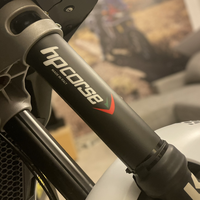 SHOCK ABSORBER HPCORSE LOGO MAT BLACK KIT 2 pz