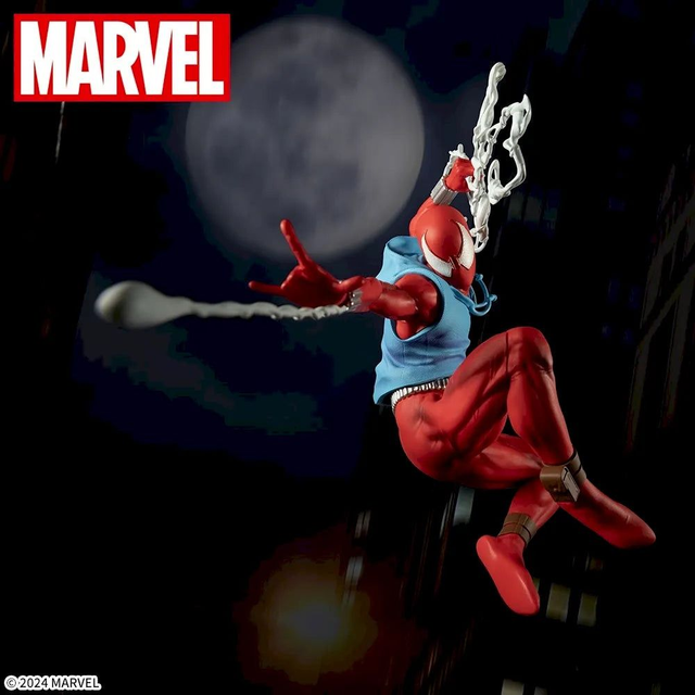 Marvel: Scarlet Spider ACT/CUT Premium Figure 