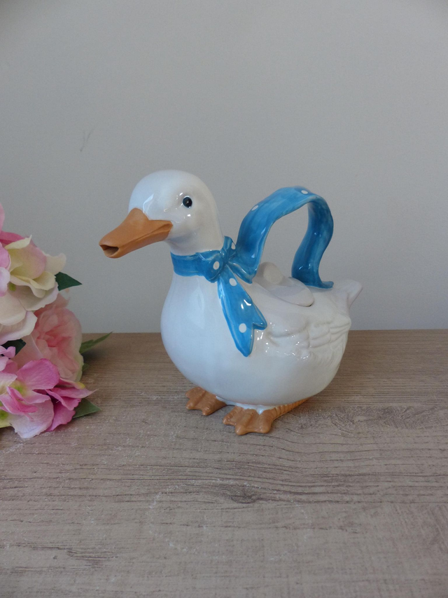 Théière artisanale en forme de canard ou d'oie avec foulard bleu peinte main, décoration originale cuisine, cadeau collectionneur Japon