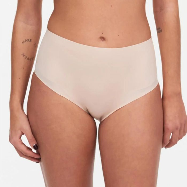 Chantelle - Pure Light Taillenslip in golden beige