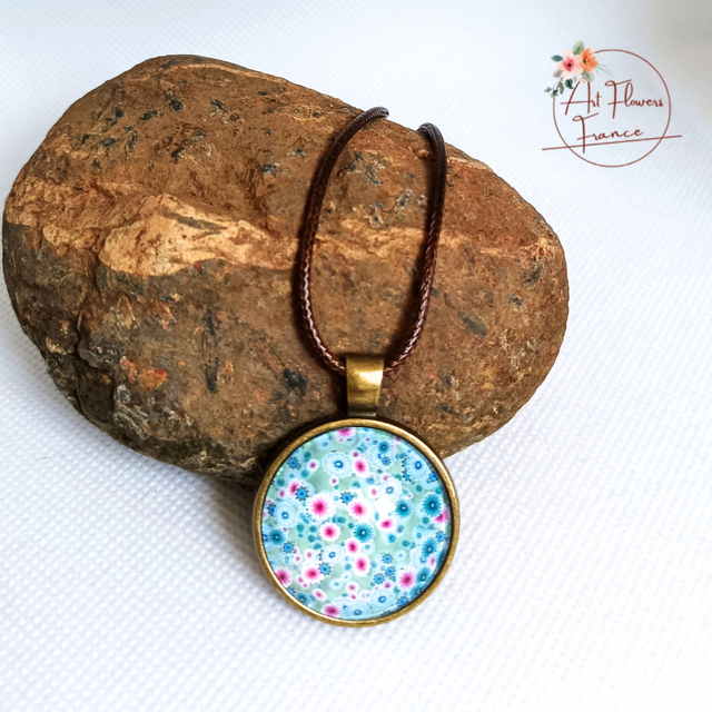 Collier illustré - Petites fleurs 