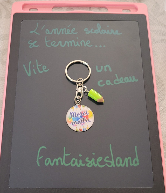 Porte-clés argenté -  Merci Maître 