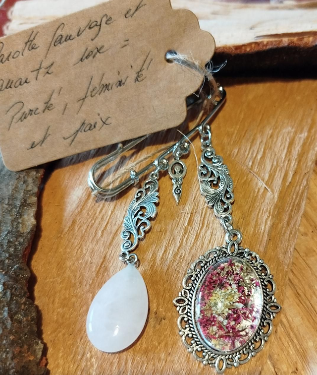 Broche Quartz rose et carotte sauvage 