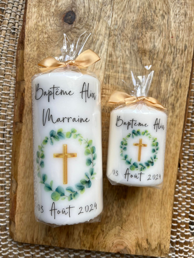 Bougie baptême personnalisée Couronne de feuilles et croix dorée