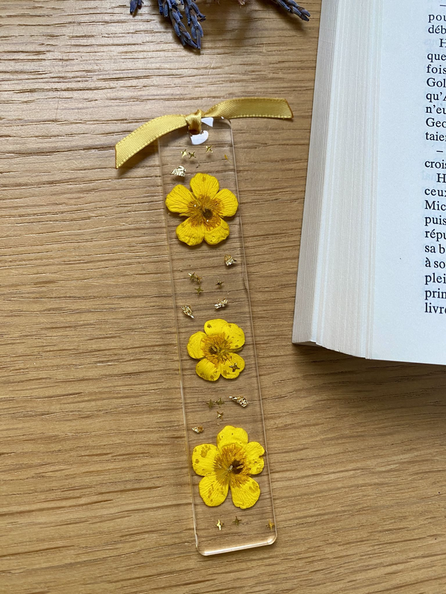 Marque page carré - bouton d'or