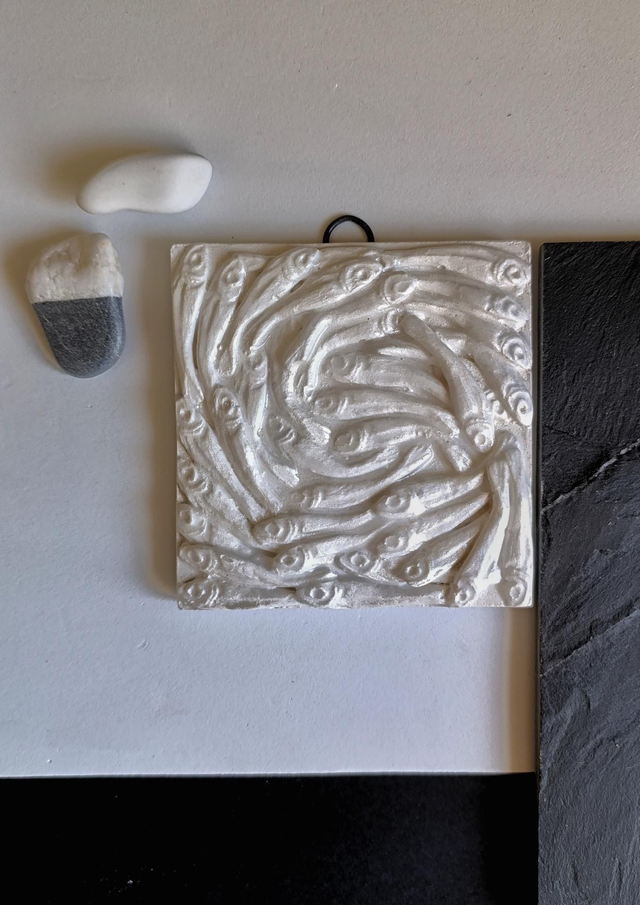 Art Tile colour  Pearl White