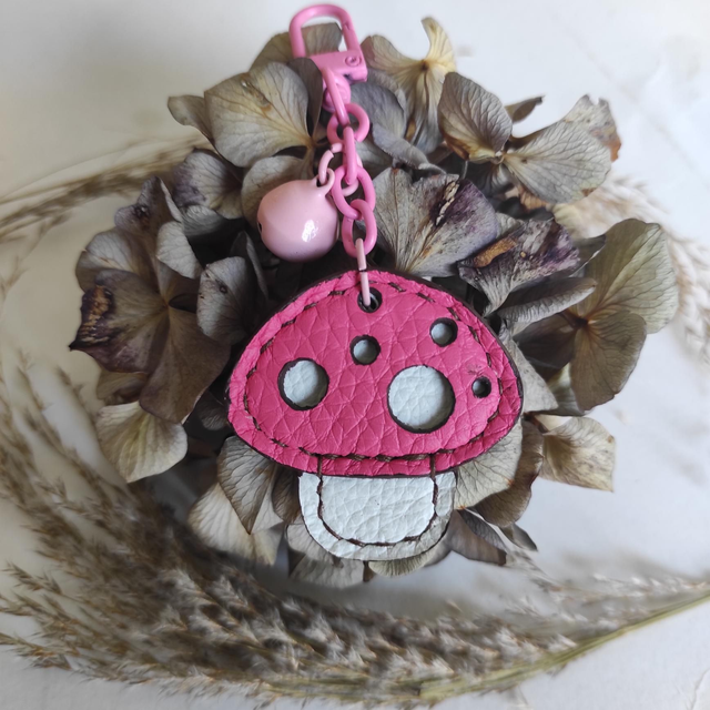 Porte clés champignon en cuir 