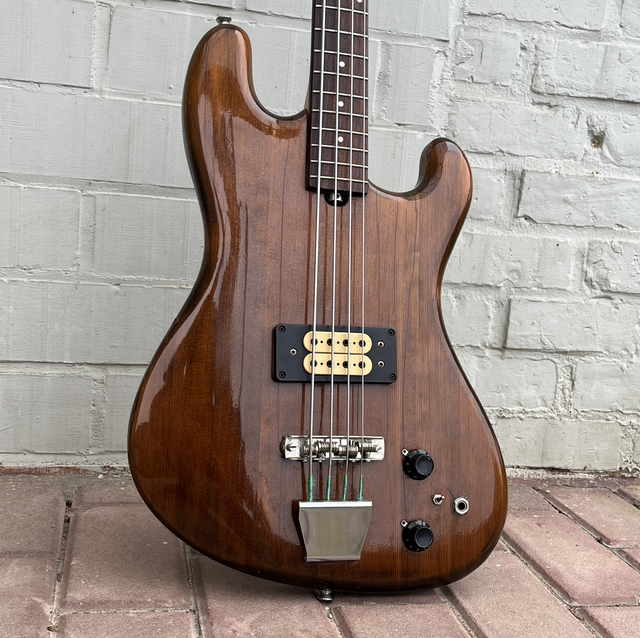 RARE 1970&#039;s EKO Cobra B.02 (SHORTSCALE) Bass MADE IN ITALY (JOE DART style with LaBella Flatwound Strings) + GIGBAG + Leland Sklar &quot;Producer Switch&quot; 